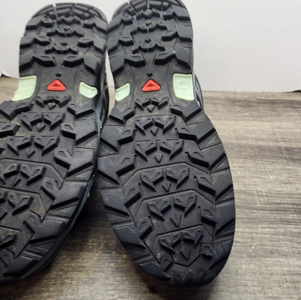 Salomon Women’s Grey Teal Athletic Trail Shoes - Picture 10 of 10